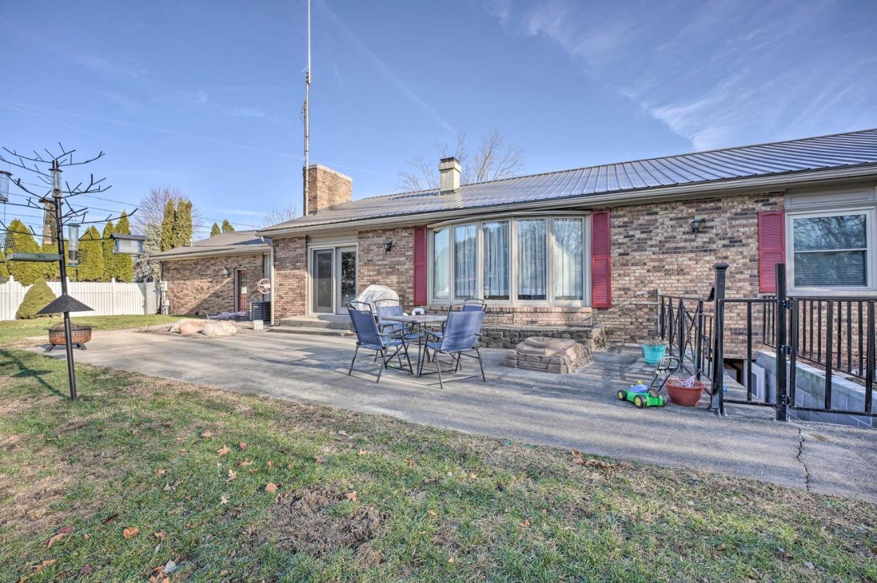 Lovely 3- Bedroom Apartment With Street Parking. Goshen Buitenkant foto